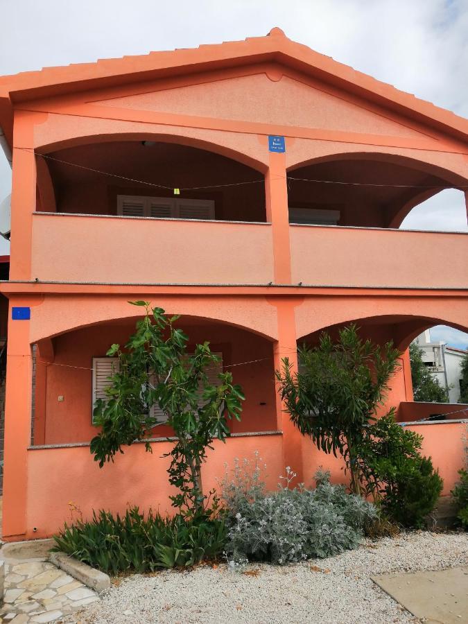 Apartmani Zdenka Vir Esterno foto