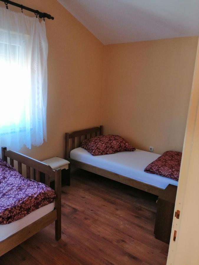 Apartmani Zdenka Vir Esterno foto