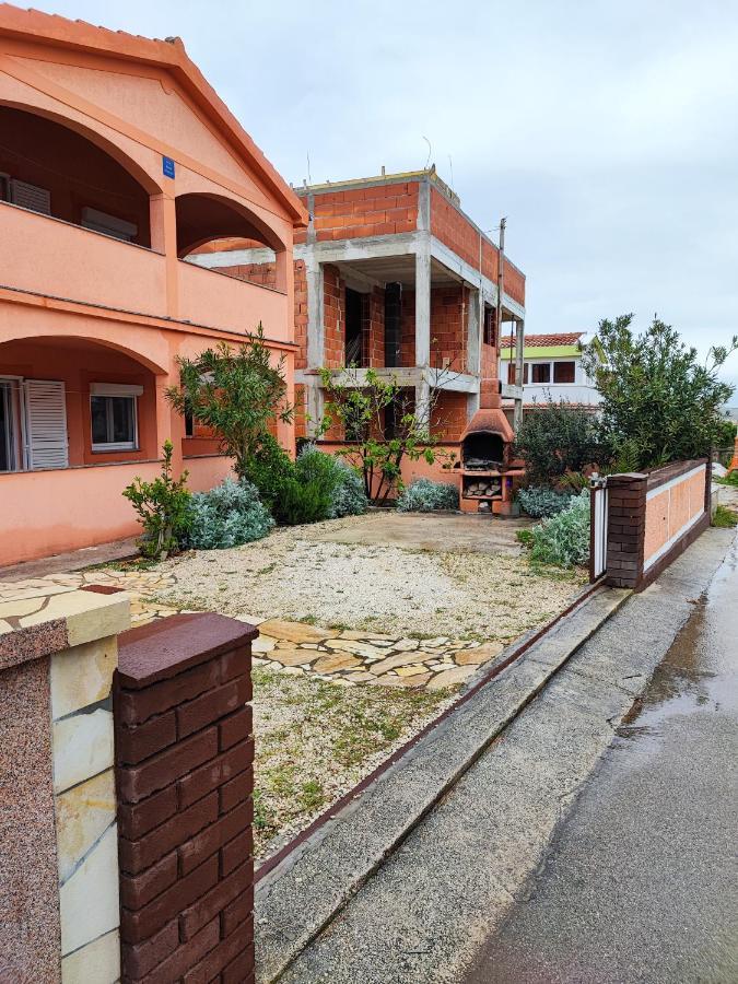 Apartmani Zdenka Vir Esterno foto