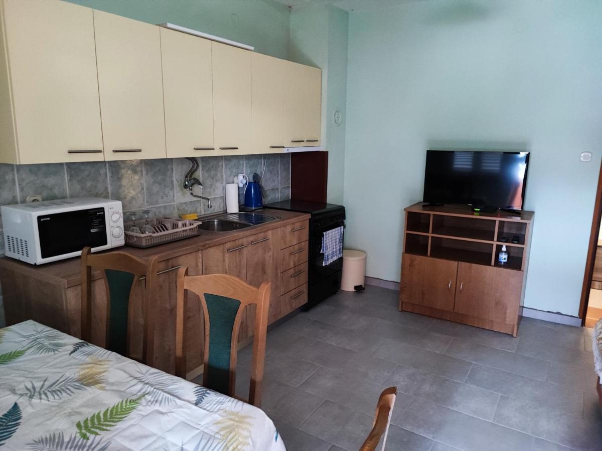 Apartmani Zdenka Vir Esterno foto